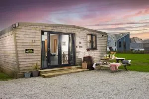 Wheal Amelia- Beautifully Fitted Wooden Lodge Helston Cornwall - Wendron
