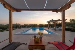 Kamp Marta - Dograde