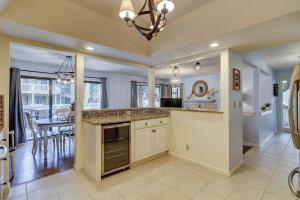 2 BR King Queen and Twin with Foldout Bikes & Beach Gear included