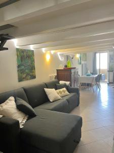 Appartements Pres du Vieux port Studio terrasse vue degagee eglise de Saint Jean : photos des chambres