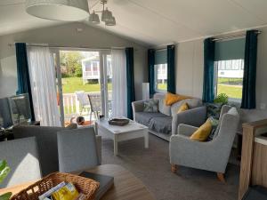 6 Berth Comfy Homely Caravan, Dog Friendly