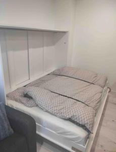 Upea moderni pieni yksiö rauhallisella sijainnilla - itsepalvelukirjautuminen - SELF CHECK-IN