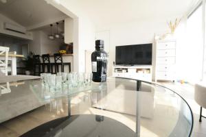Ivas cosy apartment, sea view and free parking