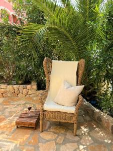Casa Sol with private terrace, garden, pool, beautiful view
