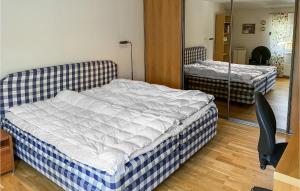 Stunning Home In Skummeslövsstrand