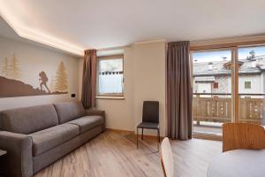 Wood Mountain Planet Suite House