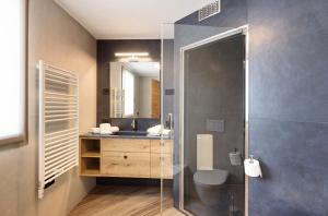 Wood Mountain Planet Suite House