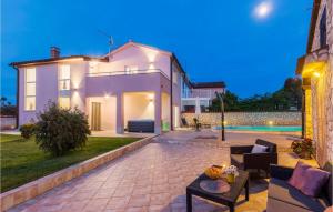 Amazing Home In Pula With Wifi, Jacuzzi And Outdoor Swimming Pool