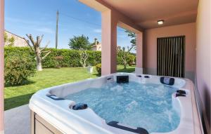 Beach Front Home In Pula