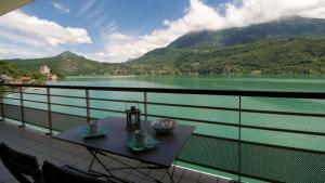 Appartements Les Libellules acces direct au lac, 7 apts du studio au 4 ch, LLA Selections by LocationlacAnnecy : photos des chambres