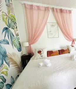 Hotels Hotel Des Artistes : photos des chambres