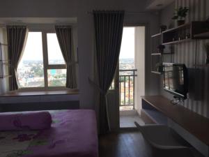 RedLiving Apartemen Margonda Residence 5 - Ens Room with Netflix and Breakfast