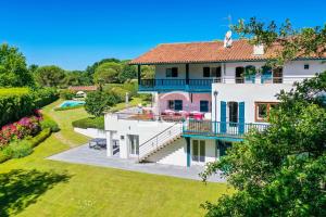 Villas Easy Cles- Villa on the golf Pool AC : photos des chambres