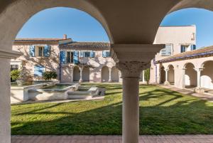 LInsoupçonnée Saint Rémy de Provence by A Pinch Of Soul