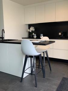 Ultra-luxury penthouse with a generous terrace and breathtaking sea view T71