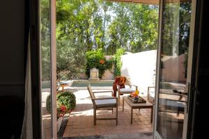 Maisons d'hotes L'Insoupconnee Saint Remy de Provence : Chambre Double avec Terrasse