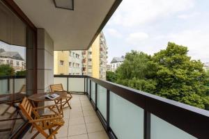Apartments with swimming pool and gym