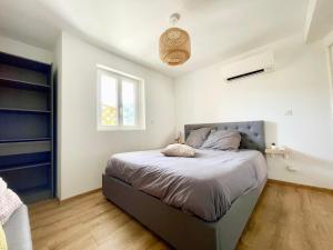 Cosy & Chill Appartements - 10 min de la mer - Jardin, Netflix, terrasse, fibre & parking : photos des chambres