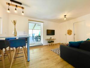 Cosy & Chill Appartements - 10 min de la mer - Jardin, Netflix, terrasse, fibre & parking : photos des chambres