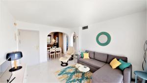 Top Floor Apartment - Amazing Sea View