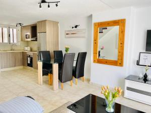 PARQUE SANTIAGO, PLAYA DE LAS AMERICAS with parking