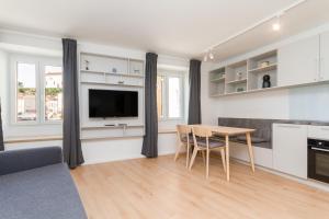 Premium Tartini Apartment 2 by Locap Group 