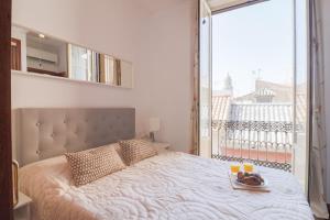 C61 - Brand New One Bedroom Cathedral Views