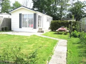 Chalet 556 op Recreatiepark De Wielen - Valkoog