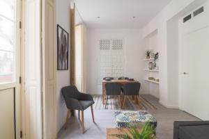 C93 - Trendy Two Bedrooms in Ollerias
