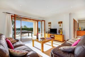 Ibiza 4 bedroom villa, Calan Blanes