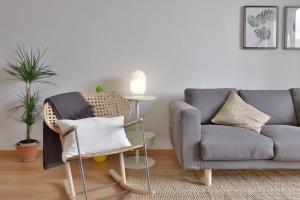 C88 - Deluxe Apartment Downtown with Pool and Parking