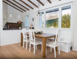 Flat La Riva 111 with pool-Lenzerheide