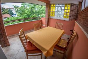 Apartment in Banjole with terrace, air conditioning, WiFi, washing machine 3360-1 