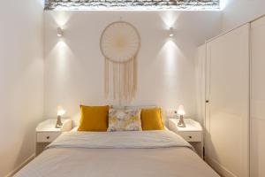 Precioso apartamento con patio y dos habitaciones en el barrio de Picasso