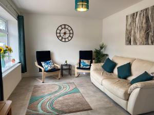 Modern Family Home with Off-Road Parking