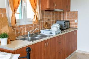 Sunny Aprt at Klelia Cottage