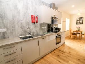 Tyddyn Sianel - Onnen