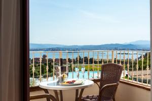 Superior Double Room with Balcony and Port room in Hotel Alessandro
