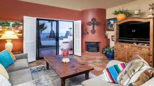 Amazing Beach Front! Paradise Villas 20 by Kivoya