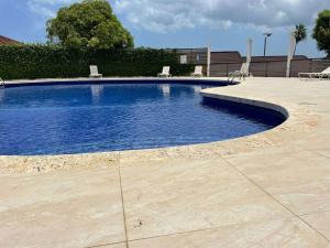 A Wave From It@ Aqueducts