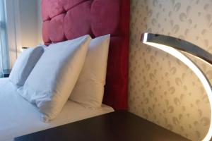 King Suite with Sea View room in The Bromley