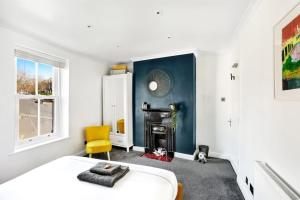 Stunning 4Bed Townhouse by HIC & Trendy Kings Quarter!