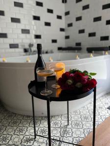 Appartements Venus Love Room Jacuzzi en toute intimite : photos des chambres