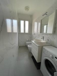 MARICAMPO Monolocale con piscina e parcheggio