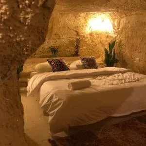 7 Caves Hotel - Al Khuraybah