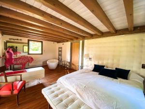 Maisons de vacances Maison de 3 chambres avec jardin amenage a Mezos : photos des chambres