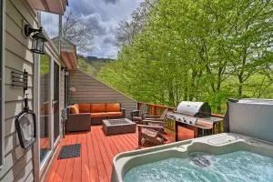 Family-Friendly Hancock Home Walk to Slopes! - New Ashford