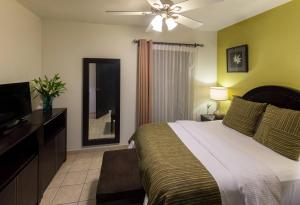 Irresistible 2BD PH Close to Beach