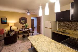 Irresistible 2BD PH Close to Beach