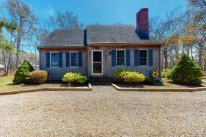 The Tranquil Heron Cottage - Campground Landing